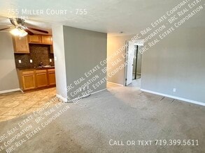 Building Photo - 755 Miller Ct