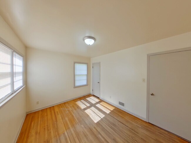 Building Photo - Charming 2BR Rental | Fenced Backyard | Basement