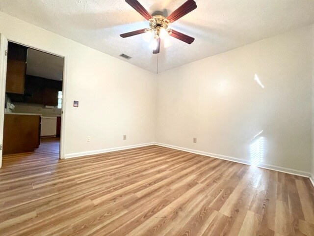 Foto del edificio - 106 W Moore St