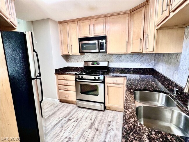 Foto del edificio - 260 E Flamingo Rd