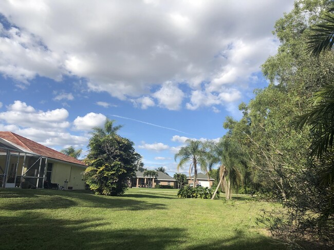 Foto del edificio - 12136 88th Pl N