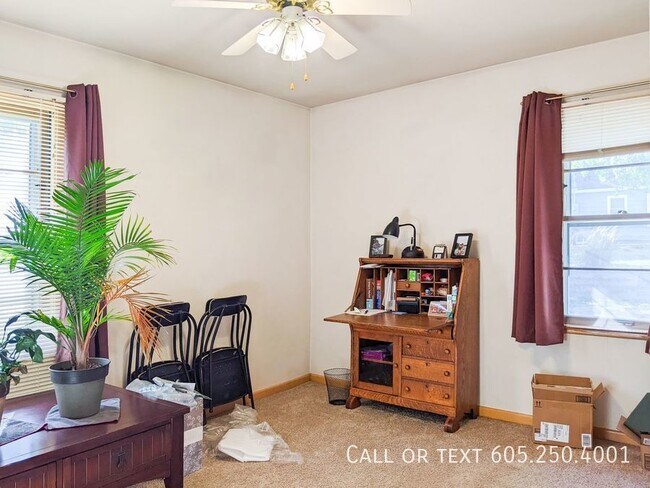 Foto del edificio - Cozy 3 Bedroom 2 Bathroom Home w/ Garage i...