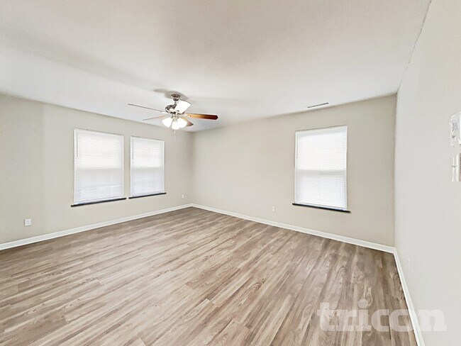 Foto del edificio - 2028 Dunsmore Ln