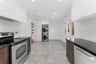 Building Photo - 2632 Rue Modugno