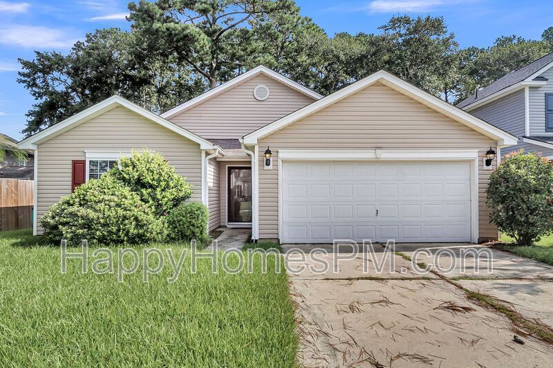 Primary Photo - 101 Sparkleberry Ln