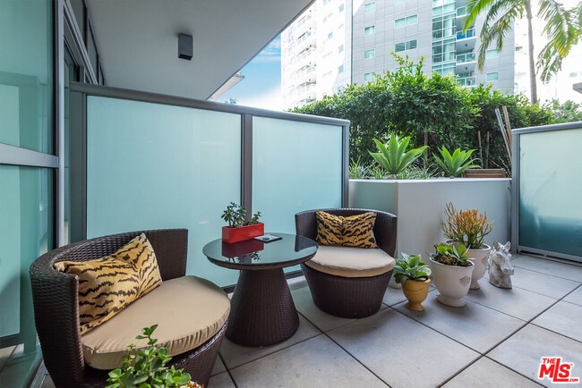 Foto del edificio - 13700 Marina Pointe Dr