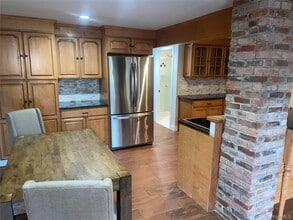 Building Photo - 334 Locust St