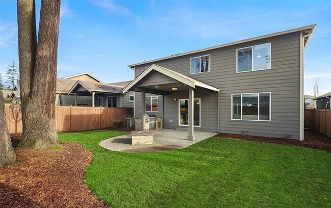 Building Photo - Spacious 4–5BR Home with Office, Covered Patio & Outdoor Entertaining Space in Hawkesbury