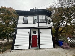 Building Photo - 2055 W 65th St