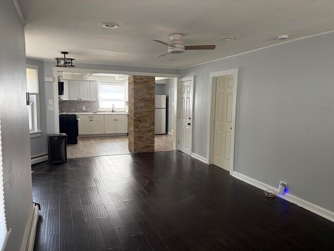 Foto del edificio - 23 Bowers Ave