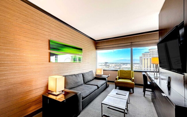 Building Photo - 2600 W Harmon Ave