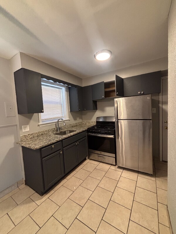 Foto principal - 2067-2068 W 135th St
