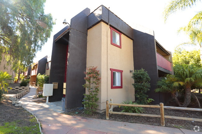 Foto del edificio - Coronado Del Sol Apartments