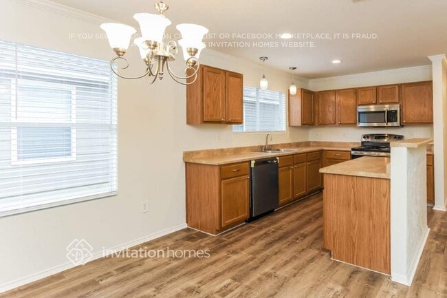 Building Photo - 8522 Silver Brush