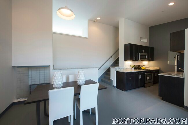 Foto del edificio - 160 E Berkeley St