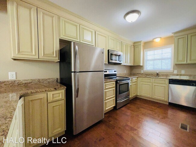 Foto del edificio - 3 br, 3.5 bath House - 123 Maple Way North