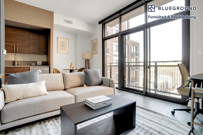 Building Photo - 600 H St NE