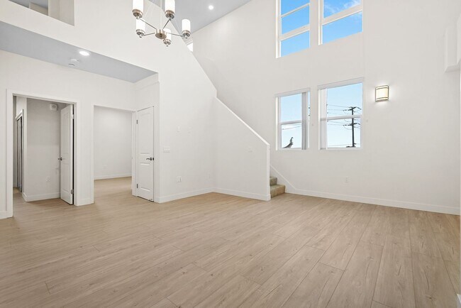Interior Photo - Elle at Westchester