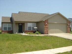 Building Photo - 3955 Druze Ave