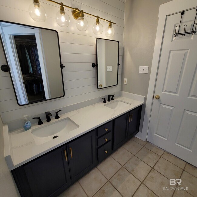 Foto del edificio - 4219 Coyote Ln