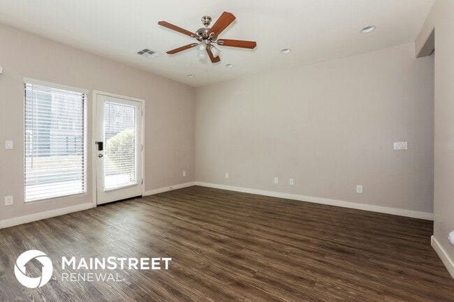 Building Photo - 1119 S Stapley Dr