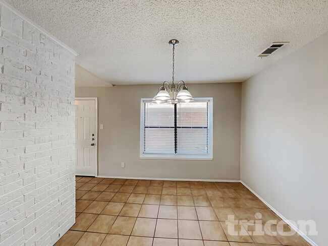 Foto del edificio - 5412 Boxelder Dr