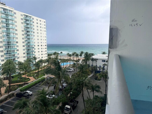 Foto del edificio - 4001 S Ocean Dr