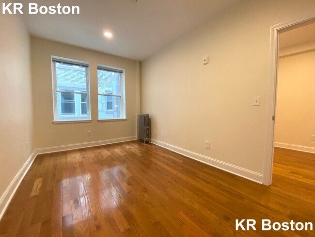 Building Photo - 115 Sutherland Rd
