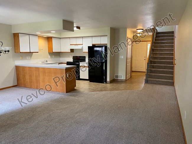 Building Photo - 1637 Westbridge Dr