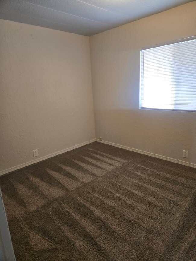 Building Photo - 3670 Clacton Way