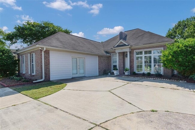 Foto del edificio - 9300 Greythorne Way