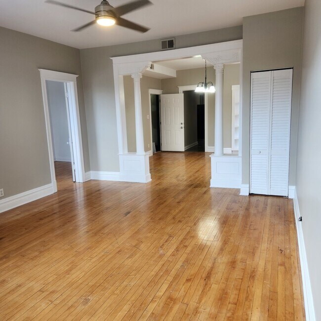 Building Photo - 2034 W 35th St