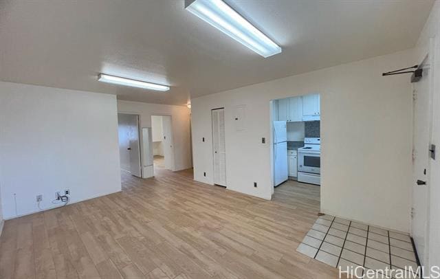 Building Photo - 1512 Halekula Way