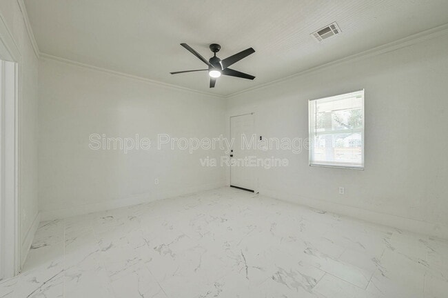 Building Photo - 1225 NE 17th St