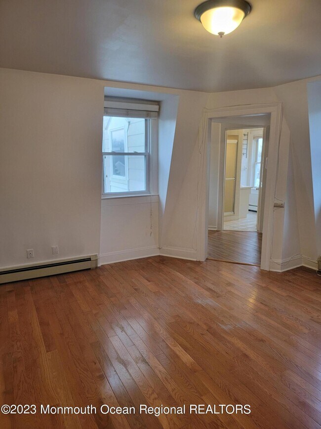 Foto del edificio - 1039 Norwood Ave