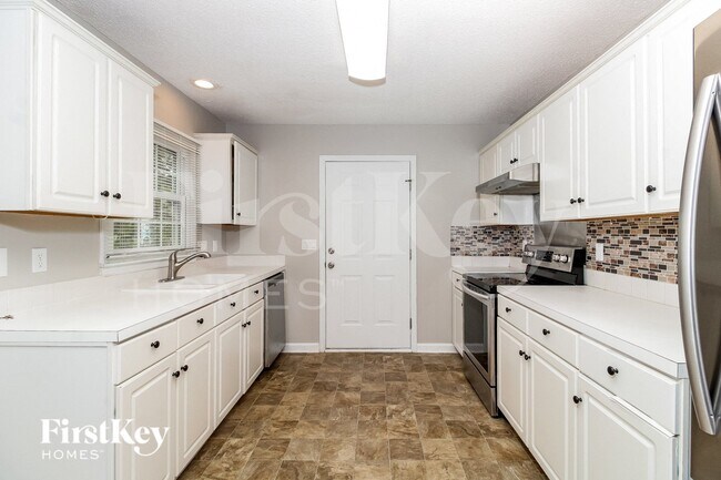 Foto del edificio - 3229 Sparrowhawk Dr