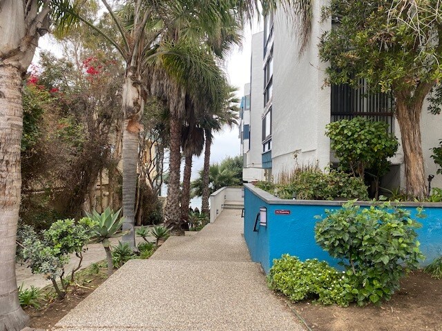 Puerta de entrada y pasarela a la playa. - 575 Esplanade