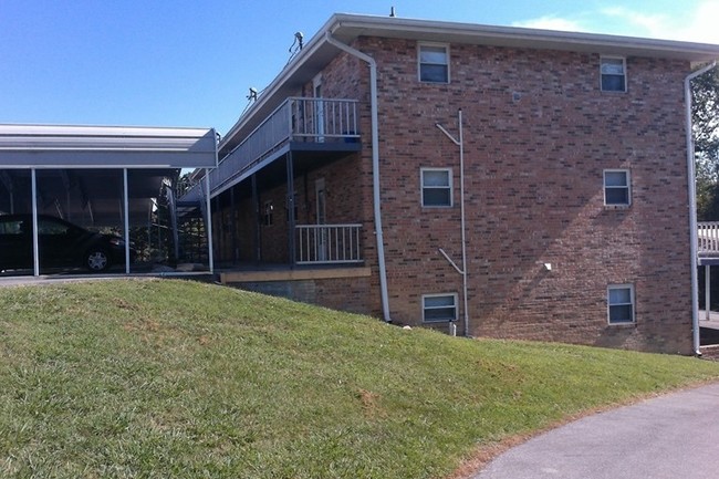 Building Photo - Golden Eagle Apartments