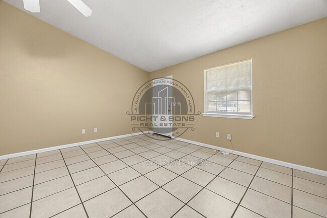Building Photo - 1260 Continental Ct