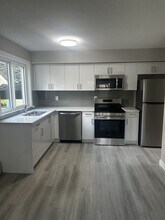 Building Photo - 9938-88 88 Ave NW