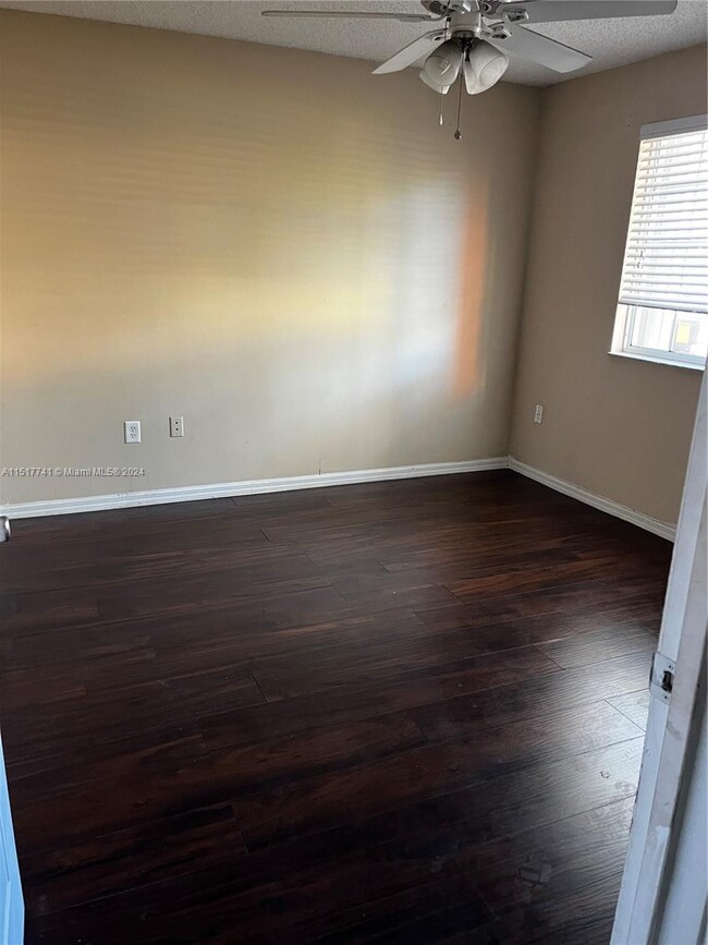 Foto del edificio - 4187 N Haverhill Rd