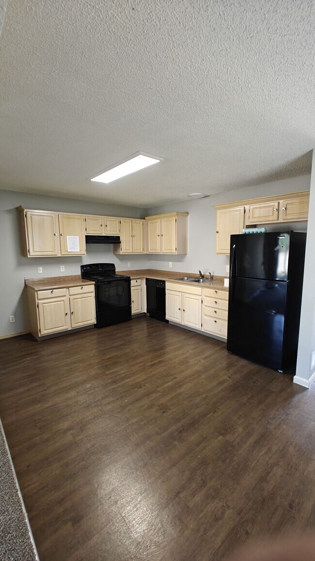 Foto del edificio - 10630 N Locust Ct