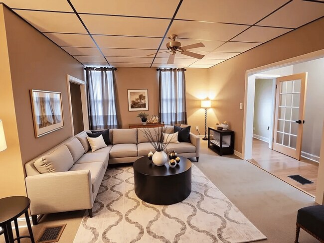 Foto del edificio - 1728 Chislett St