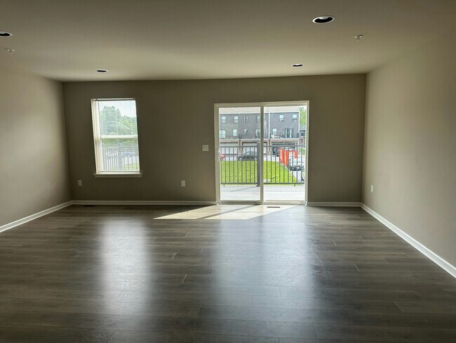 Foto del edificio - 115 High Pointe Dr