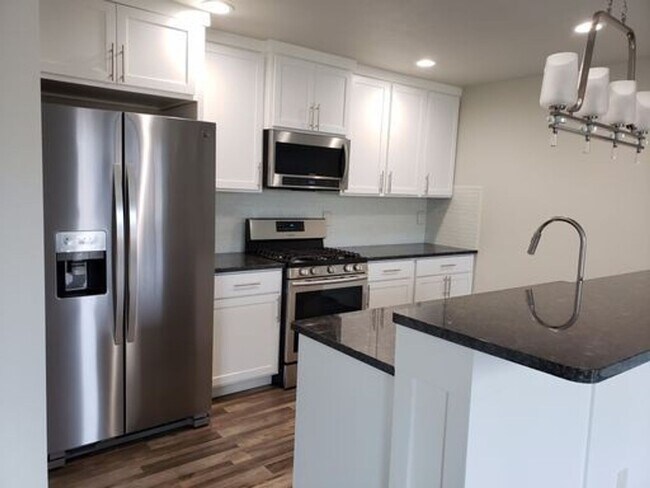 Foto del edificio - Lease Up- Custom Spokane Duplex
