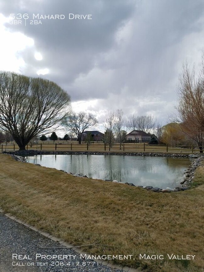 Building Photo - 536 Mahard Dr