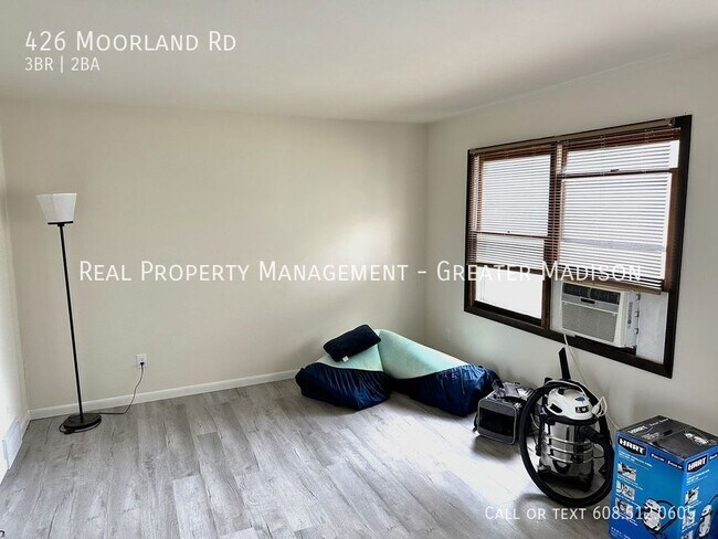 Foto del edificio - 426 Moorland Rd