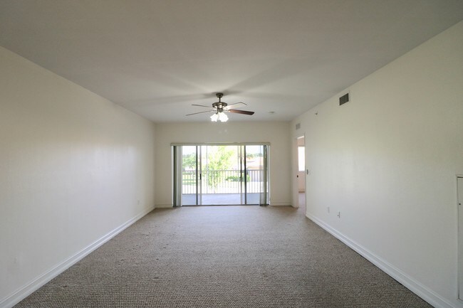 Building Photo - 7839 Regal Heron Cir