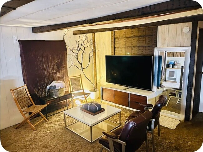 Foto del edificio - 37575 Shadybrook Ln