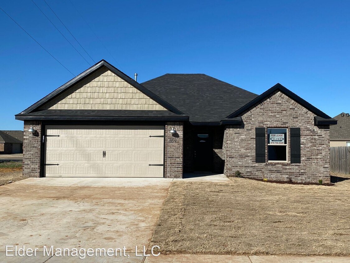 Primary Photo - 3 br, 2 bath House - 802 SW Cabriolet Street